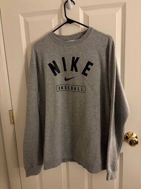 Nike Men’s Gray Heather Baseball Logo Crewneck Sweatshirt Large